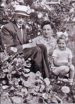 Klaas de Jetske Dreijer met Elsie in 1944 